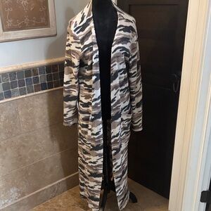 Stylish Camouflage Women's Cape